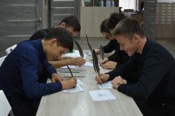 Творческие слои: техника каллиграфии в действии