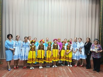 Концерт, посвященный Дню пожилого человека "Пусть осень жизни будет золотой". 