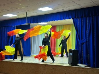 Праздничный концерт "Двух сердец одно решение", посвящённый Дню семьи любви и верности.